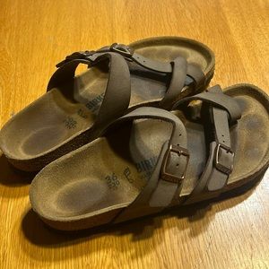 women’s Size 36 (5-5.5) Birkenstocks